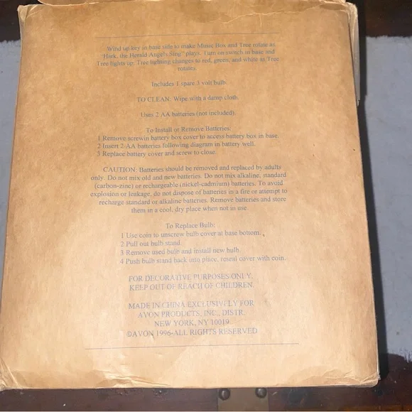 Vintage Avon Gift Collection Spinning Christmas Tree with three cherubs. - Picture 6 of 7